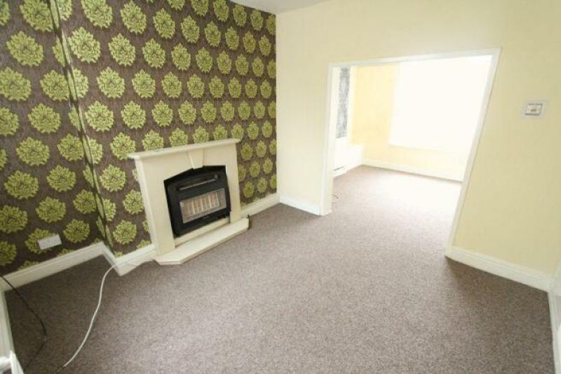 2 bed Terraced House For Auction
