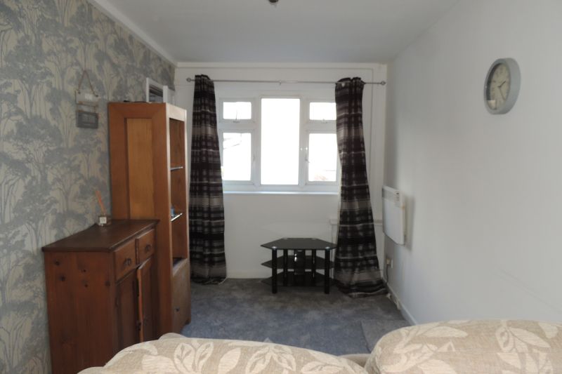 1 bed Studio Apartment For Auction