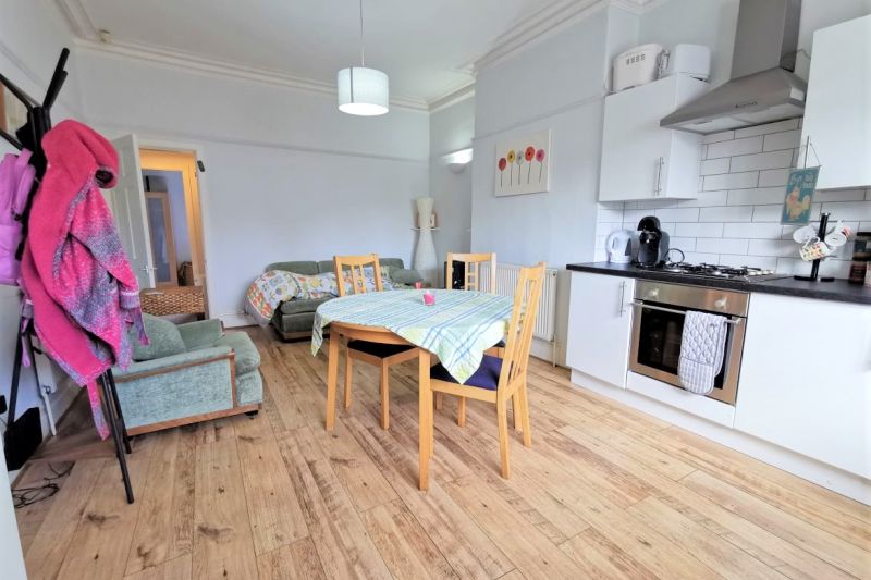 9 bed Semi-Detached House For Auction