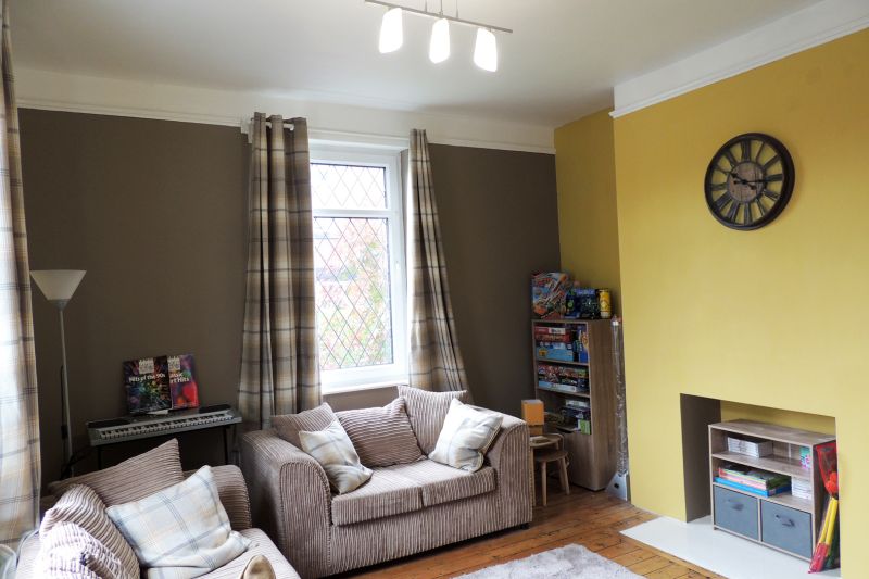 4 bed End Terrace House For Auction