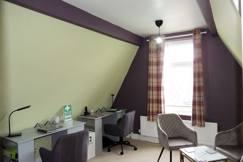4 bed End Terrace House For Auction