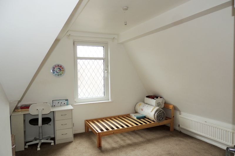 4 bed End Terrace House For Auction