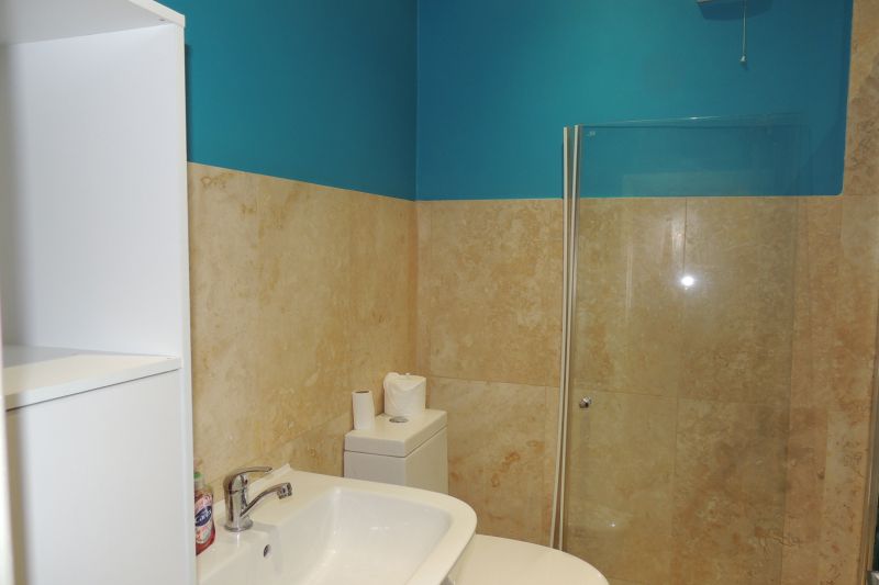4 bed End Terrace House For Auction