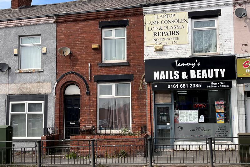 2 bed Terraced House For Auction