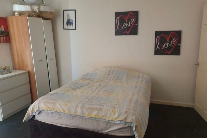 2 bed Terraced House For Auction