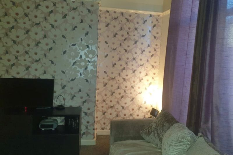 2 bed Terraced House For Auction