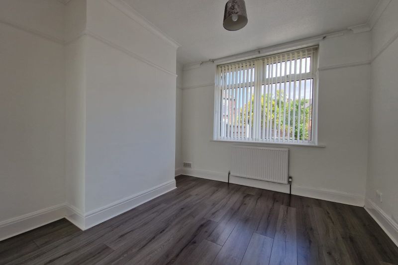 3 bed Semi-Detached House For Auction