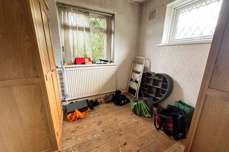 2 bed Semi-Detached Bungalow For Auction