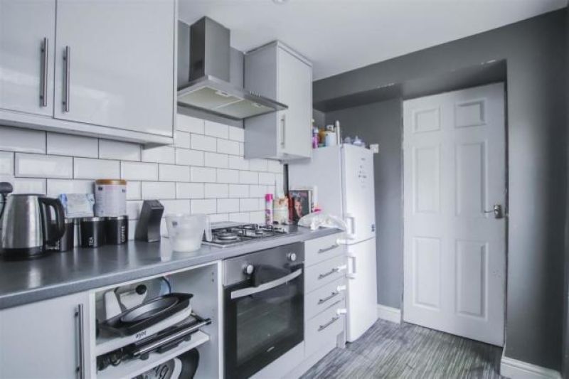2 bed Terraced House For Auction
