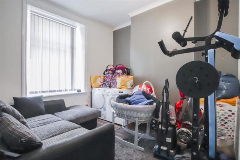 2 bed Terraced House For Auction