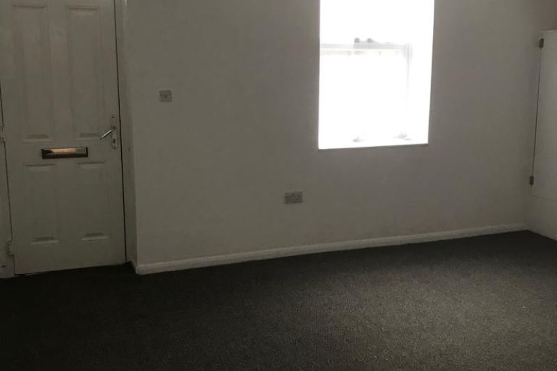 3 bed Terraced House For Auction