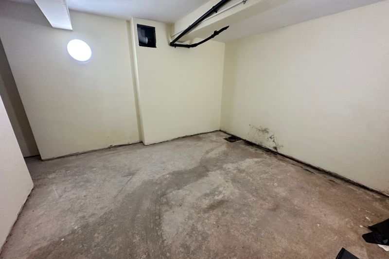 2 bed Mixed Use Commercial For Auction