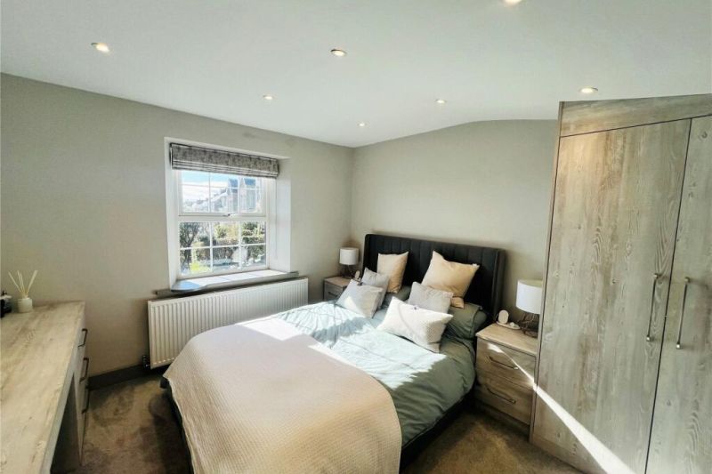 3 bed Detached House For Auction