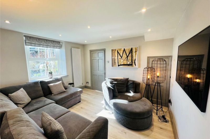 3 bed Detached House For Auction