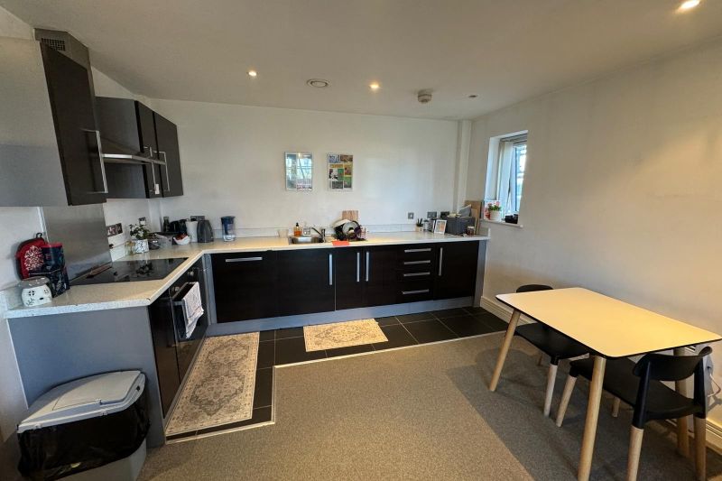 2 bed Apartment For Auction