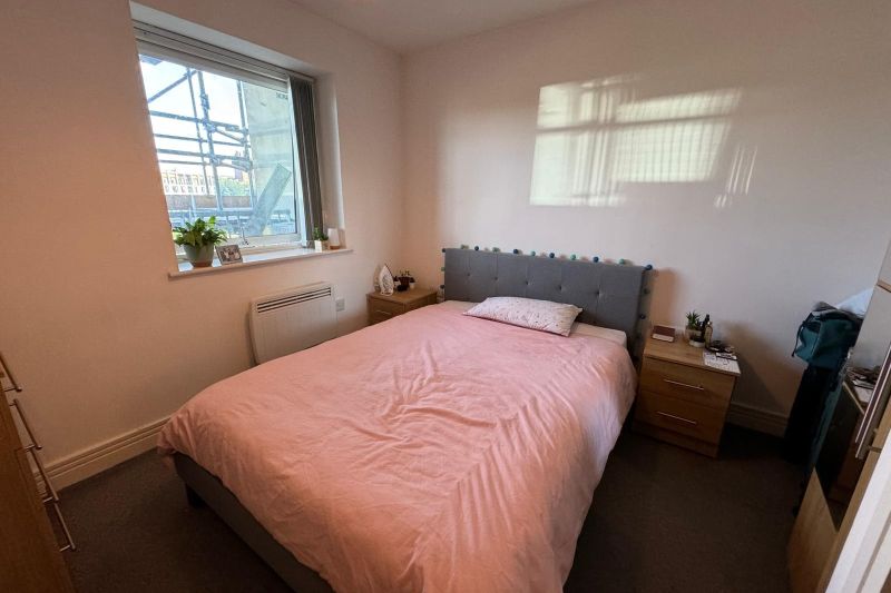 2 bed Apartment For Auction