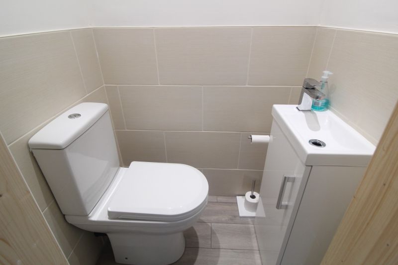 3 bed End Terrace House For Auction