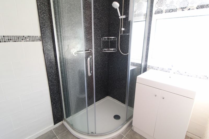 3 bed End Terrace House For Auction