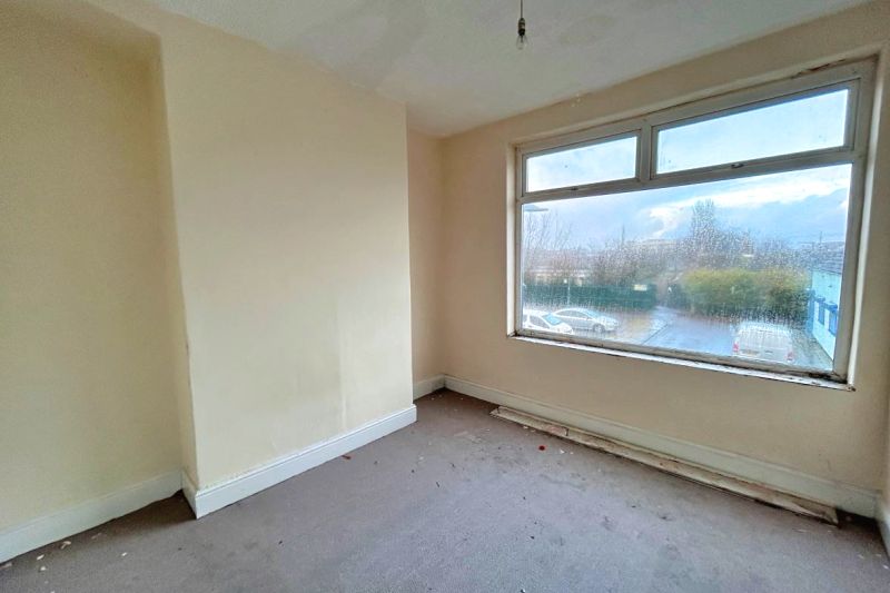 4 bed Terraced House For Auction