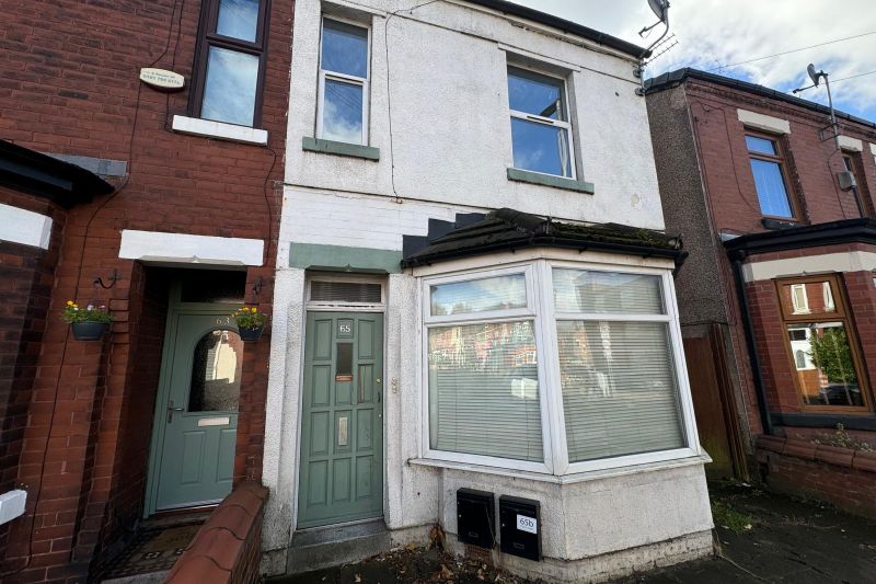 2 bed Semi-Detached House For Auction