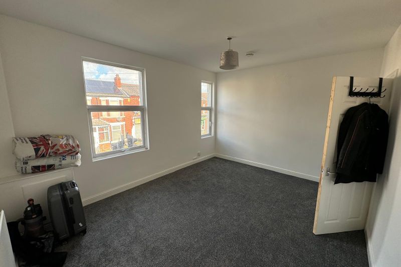 2 bed Semi-Detached House For Auction