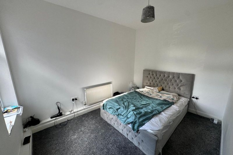 2 bed Semi-Detached House For Auction