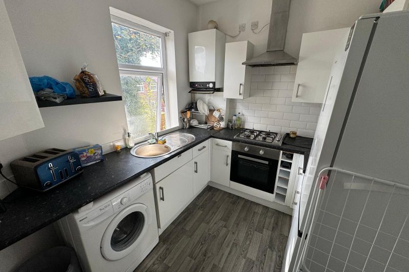 2 bed Semi-Detached House For Auction