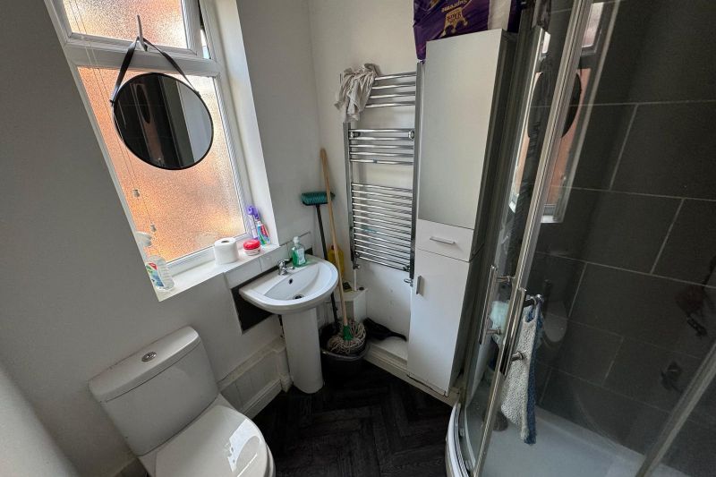 2 bed Semi-Detached House For Auction