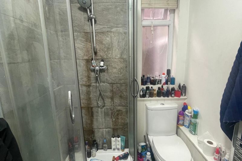2 bed Semi-Detached House For Auction