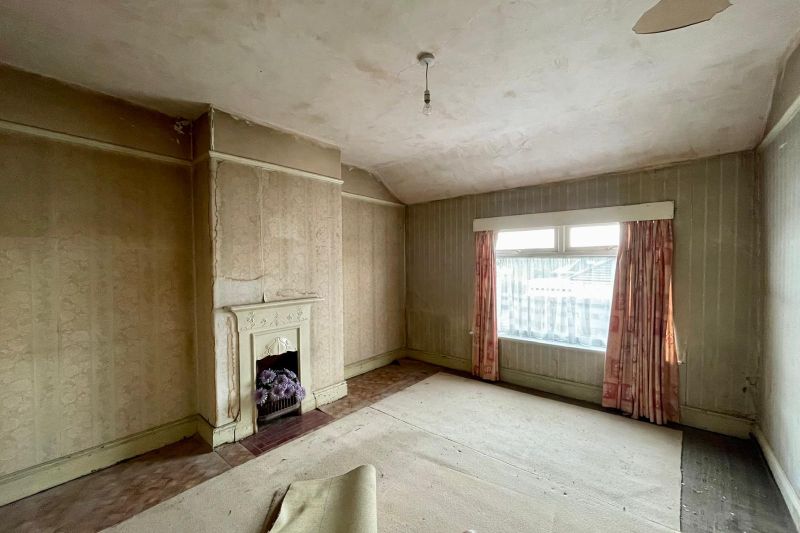 3 bed Semi-Detached House For Auction