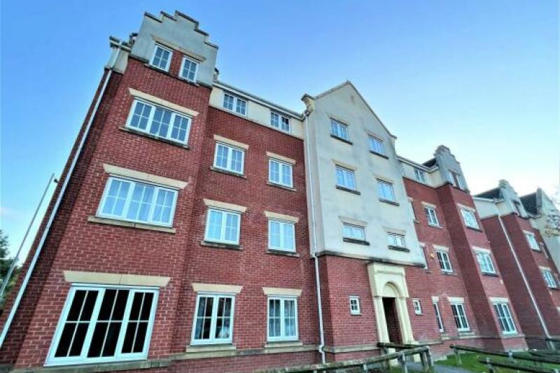 2 bed Flat For Auction