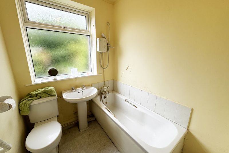 3 bed Semi-Detached House For Auction