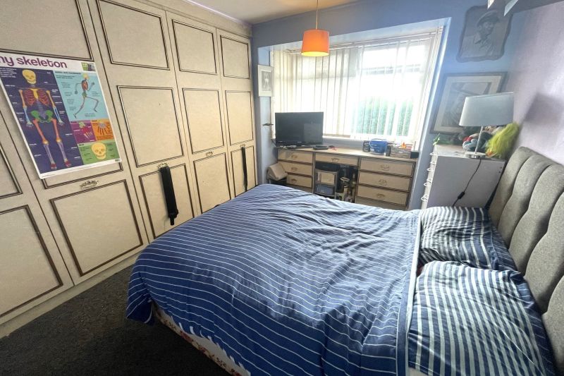 3 bed Detached House For Auction