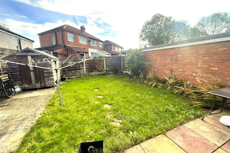 3 bed Detached House For Auction