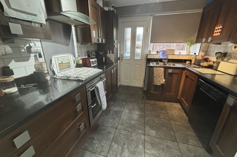 3 bed Terraced House For Auction