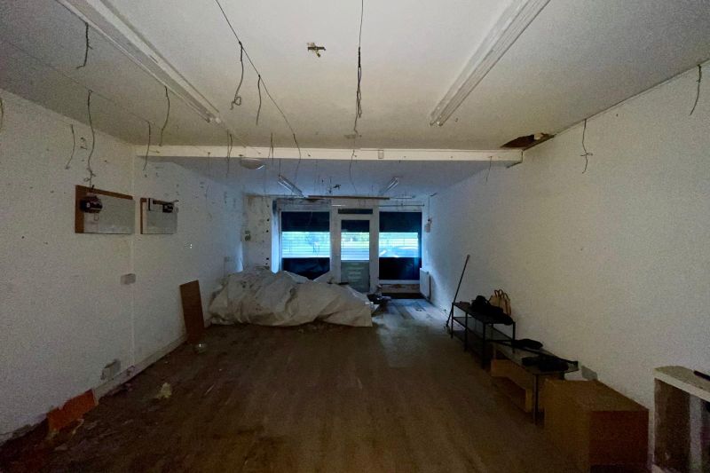 1 bed Mixed Use Commercial For Auction