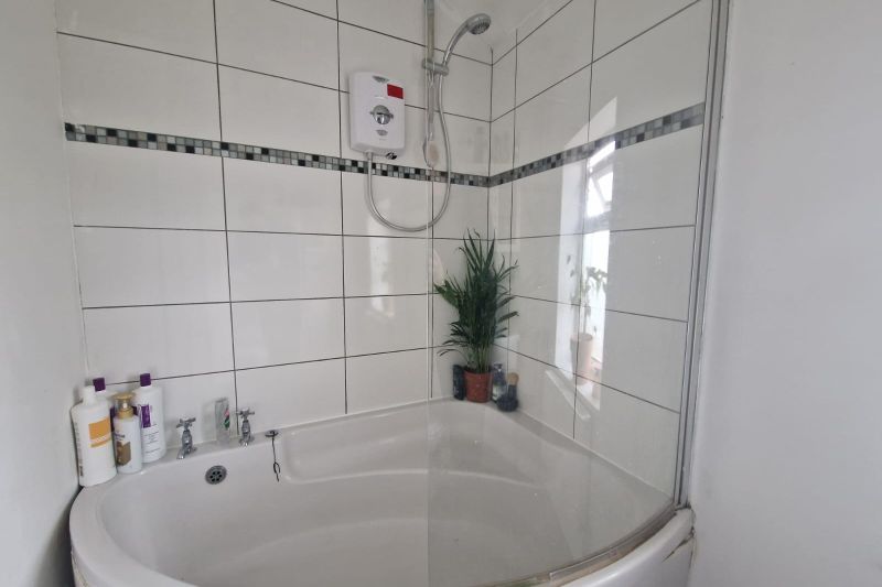 3 bed Semi-Detached House For Auction