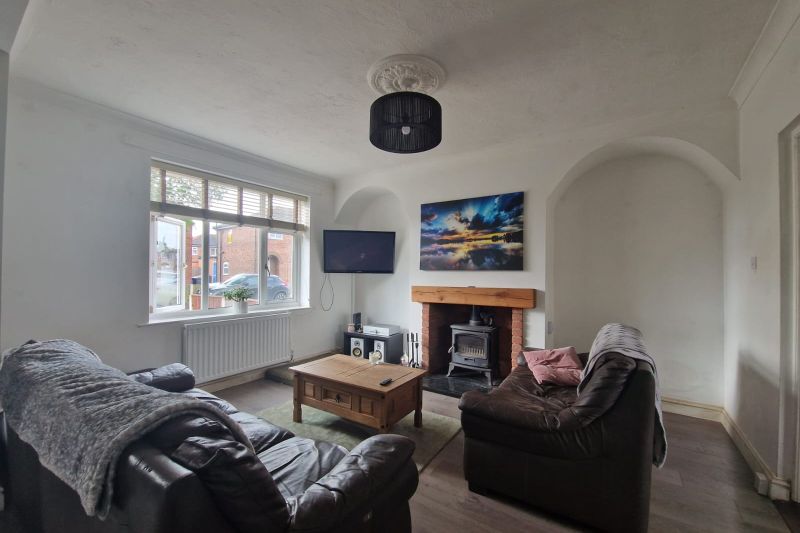 3 bed Semi-Detached House For Auction