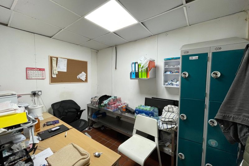 1 bed Mixed Use Commercial For Auction