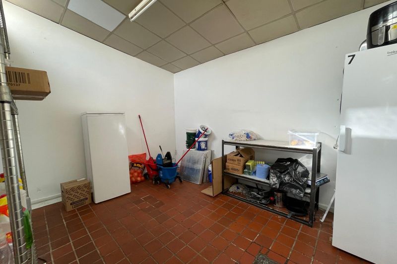 1 bed Mixed Use Commercial For Auction