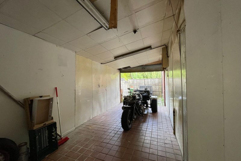 1 bed Mixed Use Commercial For Auction