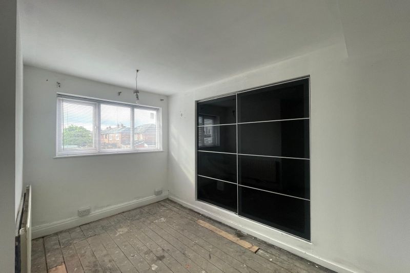 1 bed Mixed Use Commercial For Auction