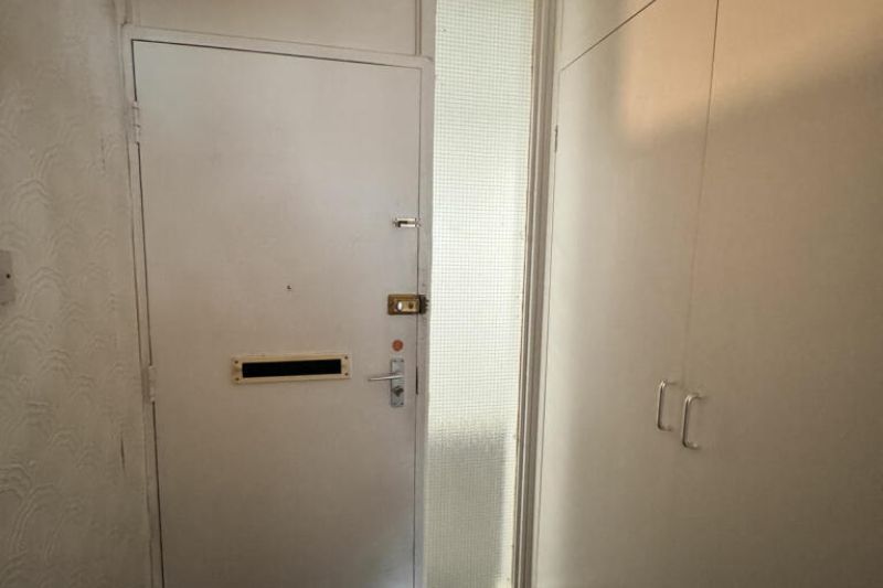 1 bed Apartment For Auction