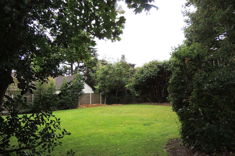 1 bed Apartment For Auction