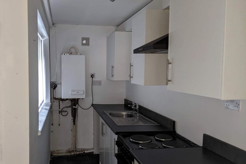 2 bed Terraced House For Auction
