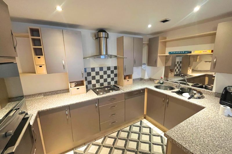 2 bed Apartment For Auction