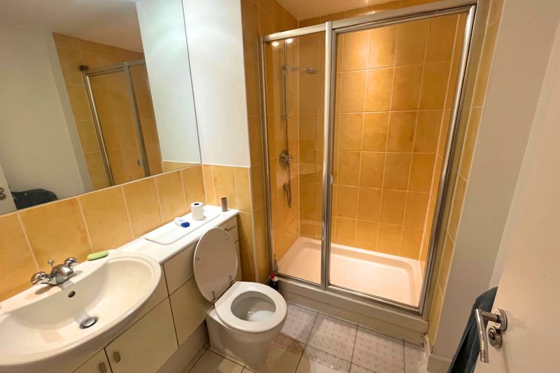 2 bed Apartment For Auction