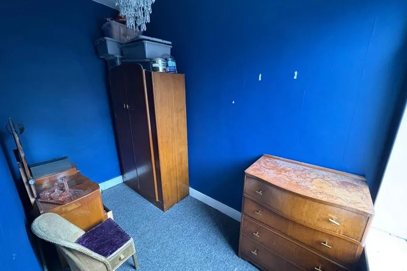 2 bed Terraced House For Auction