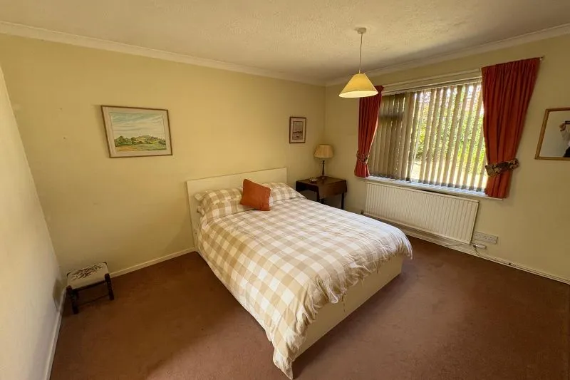 4 bed Detached Bungalow For Auction