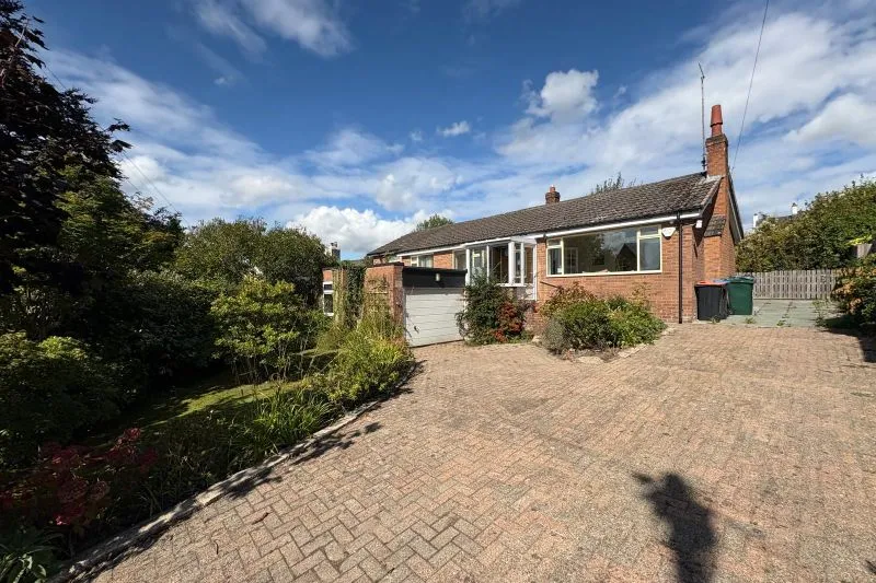 4 bed Detached Bungalow For Auction